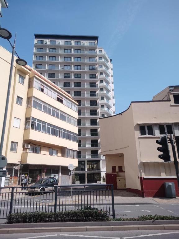 Modern Studio Apartment In Gibraltar - The Hub Bagian luar foto